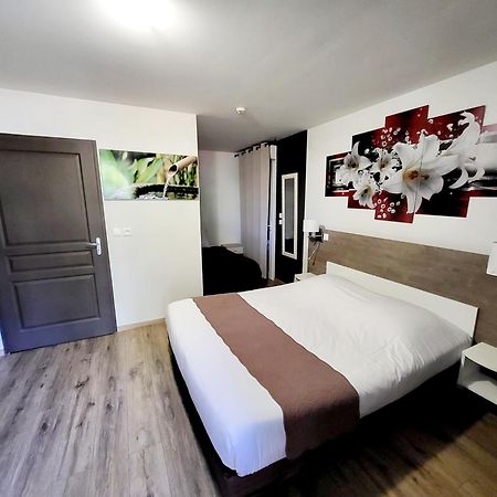Auberge Des Lacs Bleus Clerac Bagian luar foto