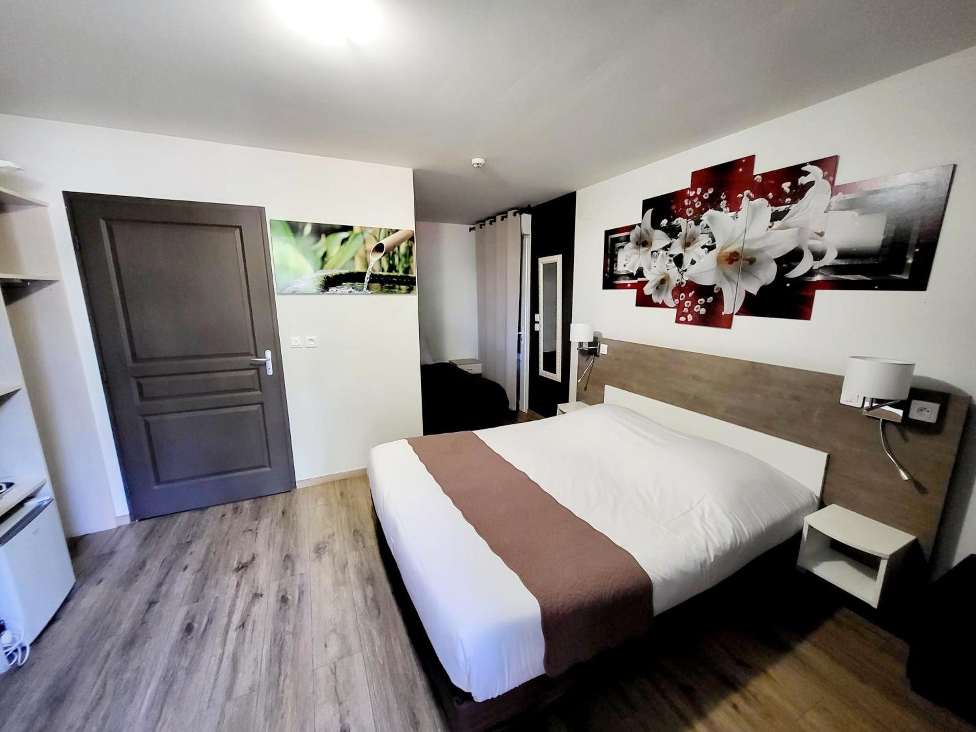 Auberge Des Lacs Bleus Clerac Bagian luar foto