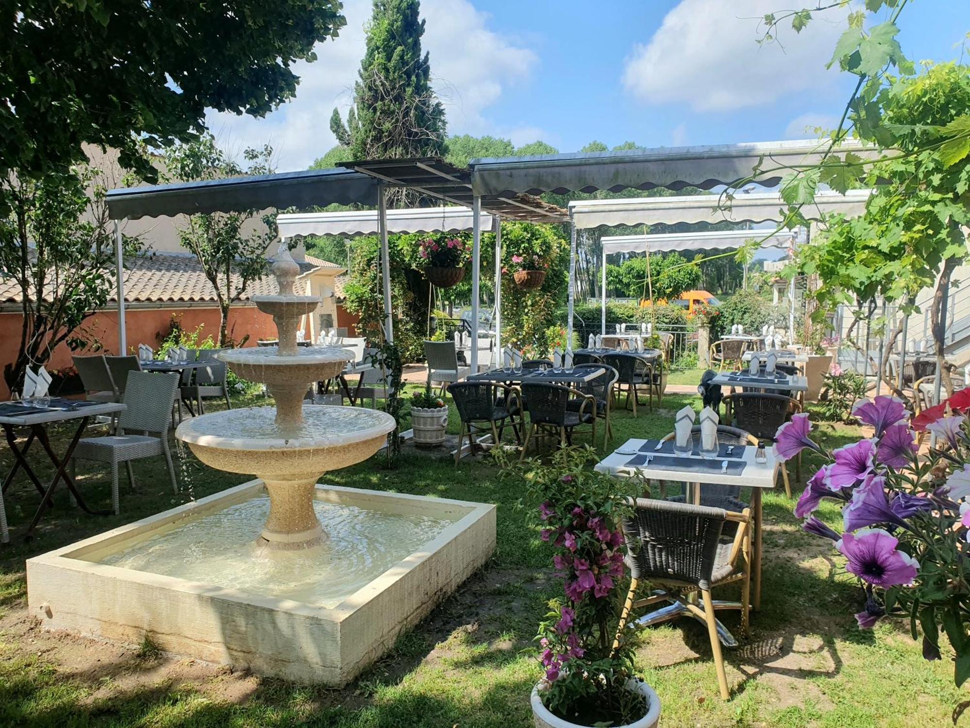 Auberge Des Lacs Bleus Clerac Bagian luar foto