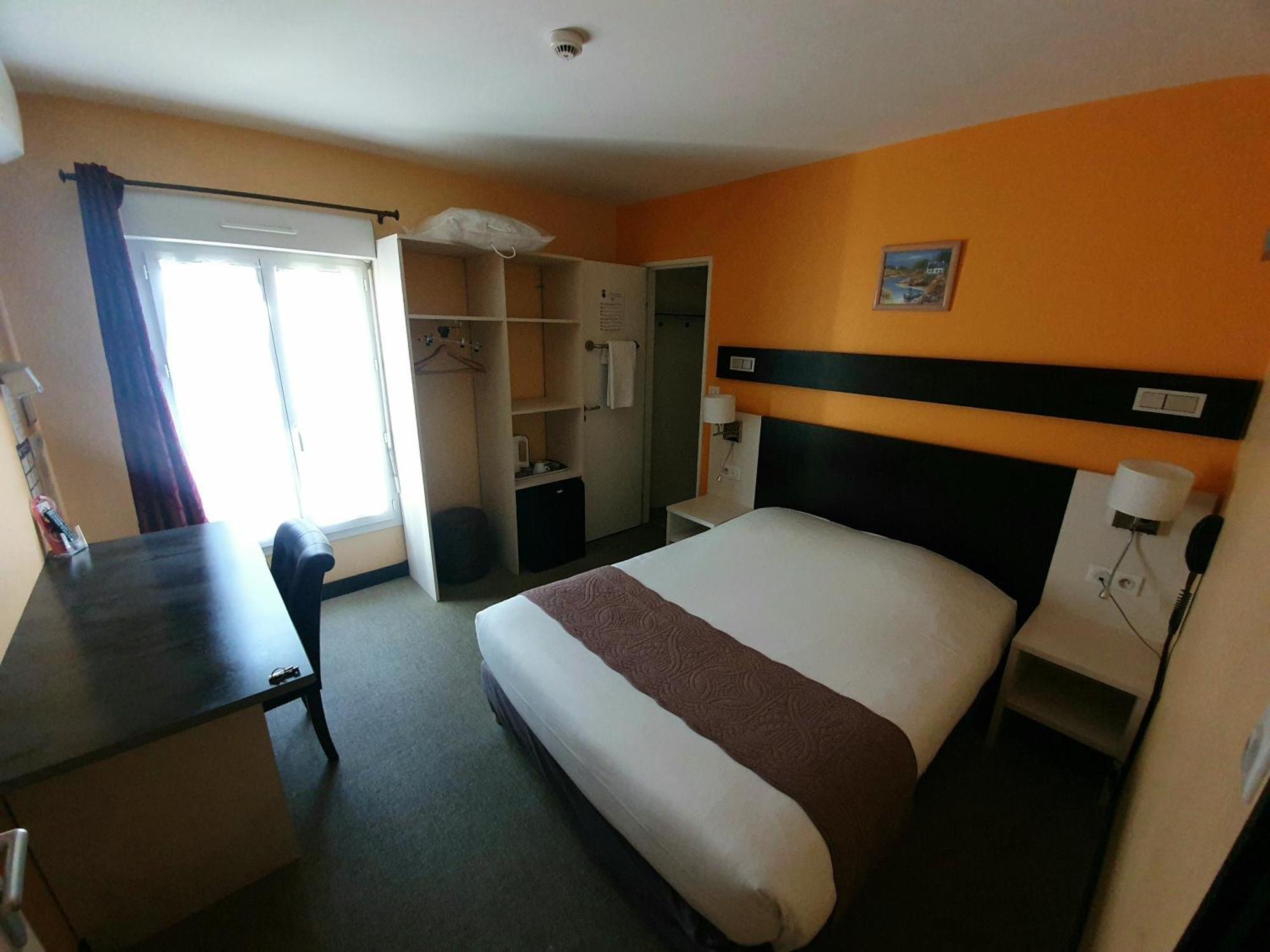 Auberge Des Lacs Bleus Clerac Ruang foto
